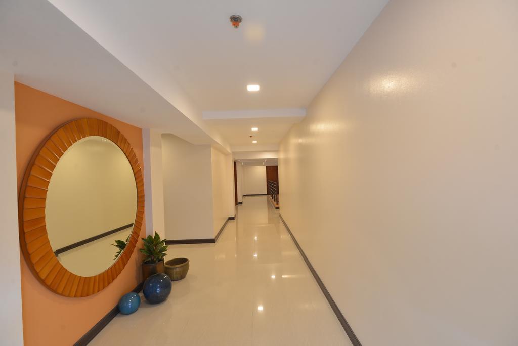 Royal Suites Condotel Kalibo Extérieur photo