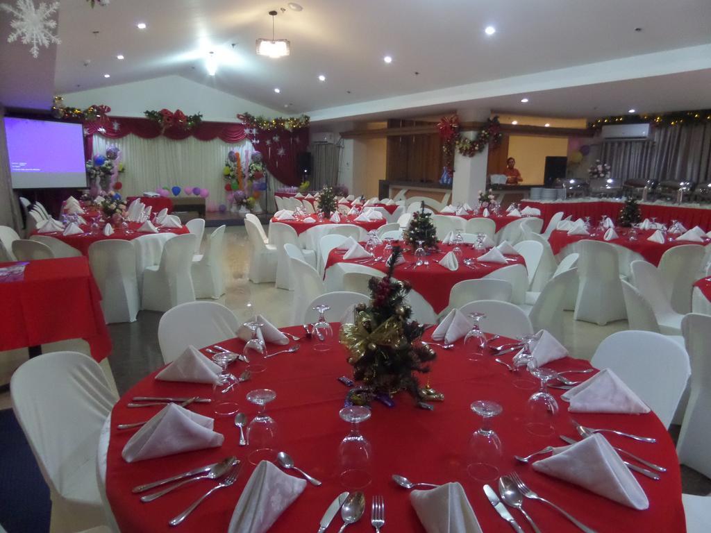 Royal Suites Condotel Kalibo Extérieur photo